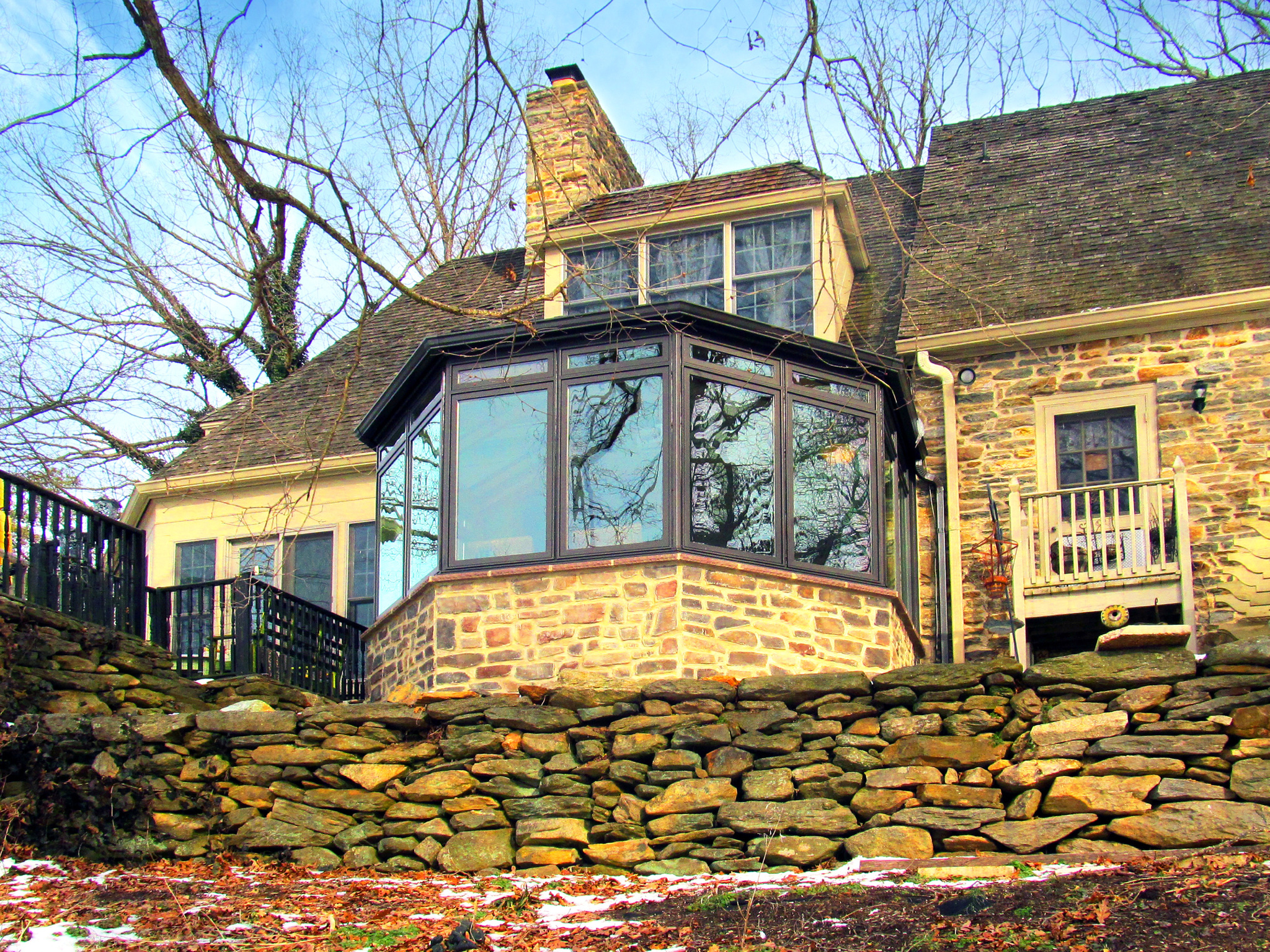 oudoor brick sunroom